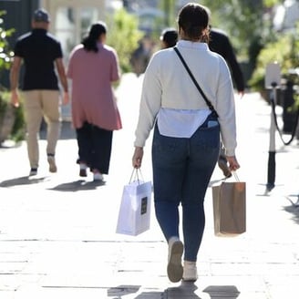 UK consumer confidence matches almost 3-year high in August